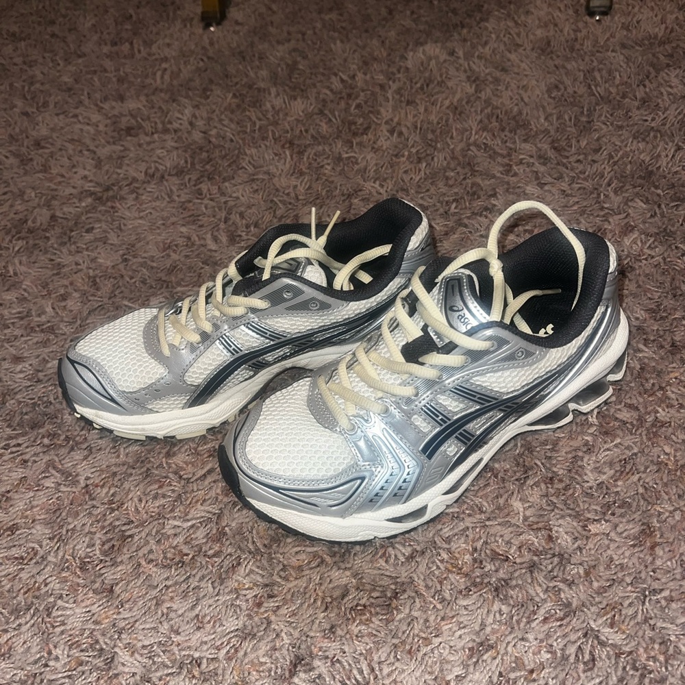 ASICS Gel Kayano 14 Sneaker